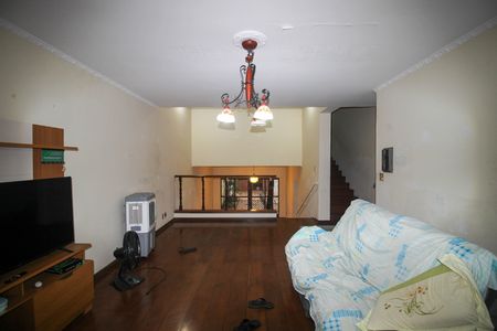 Casa para alugar com 220m², 3 quartos e 6 vagas