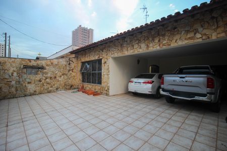 Casa para alugar com 220m², 3 quartos e 6 vagas