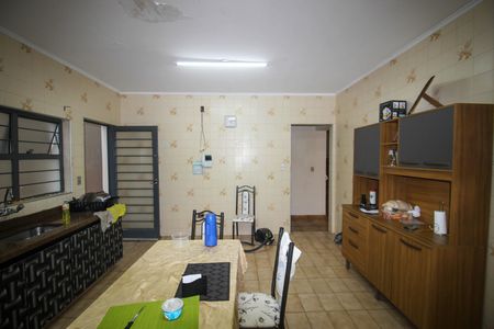 Casa para alugar com 220m², 3 quartos e 6 vagas