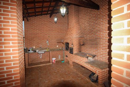 Casa para alugar com 220m², 3 quartos e 6 vagas