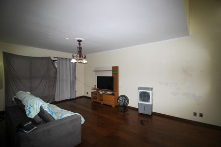 Casa para alugar com 3 quartos, 220m² em Vila Jardini, Sorocaba