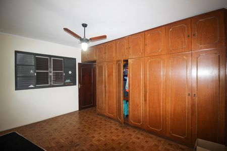 Casa para alugar com 220m², 3 quartos e 6 vagas