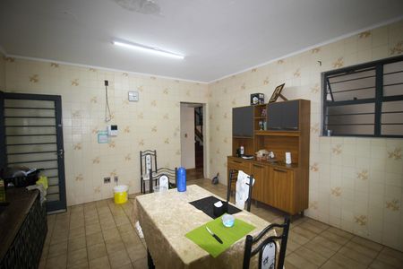 Casa para alugar com 220m², 3 quartos e 6 vagas