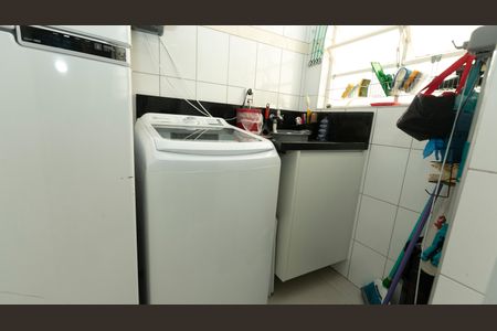 Apartamento à venda com 72m², 3 quartos e 1 vaga Apartamento à venda com 72m², 3 quartos e 1 vagaÁREA DE SERVIÇO