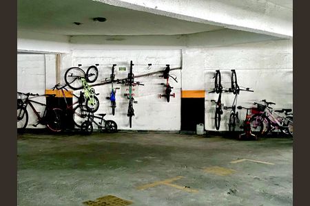Apartamento à venda com 45m², 2 quartos e 1 vaga Apartamento à venda com 45m², 2 quartos e 1 vagaBicicletário
