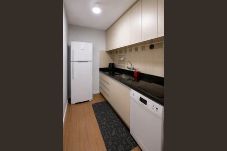 Cozinha de casa para alugar com 2 quartos, 55m² em Jardim Dona Leopoldina, Porto Alegre