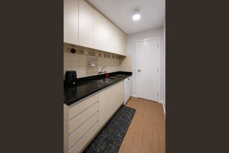 Cozinha de casa para alugar com 2 quartos, 55m² em Jardim Dona Leopoldina, Porto Alegre