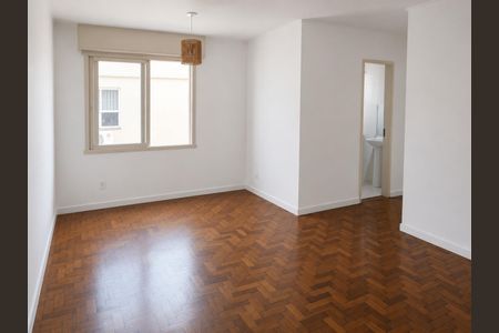 Sala de apartamento para alugar com 1 quarto, 49m² em Passo d’Areia, Porto Alegre