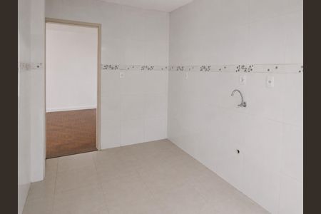 Cozinha de apartamento para alugar com 1 quarto, 49m² em Passo d’Areia, Porto Alegre