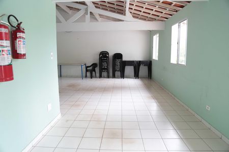 Apartamento para alugar com 55m², 2 quartos e 1 vaga Apartamento para alugar com 55m², 2 quartos e 1 vagaÁrea comum - Salão de Festas