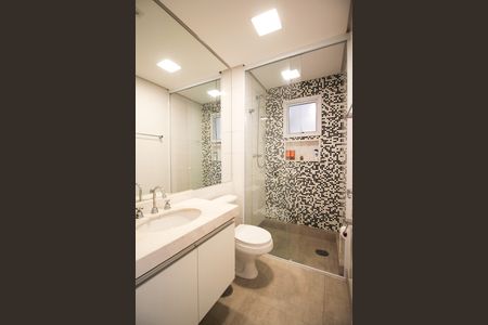 Apartamento à venda com 74m², 2 quartos e 2 vagas Apartamento à venda com 74m², 2 quartos e 2 vagasBanheiro da Suíte