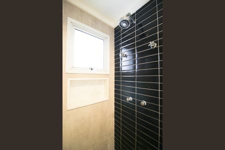Apartamento à venda com 74m², 2 quartos e 2 vagas Apartamento à venda com 74m², 2 quartos e 2 vagasBanheiro da Suíte