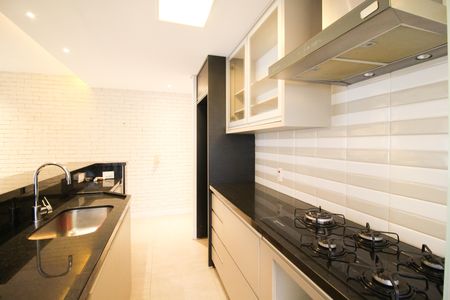 Apartamento à venda com 74m², 2 quartos e 2 vagas Apartamento à venda com 74m², 2 quartos e 2 vagasCozinha