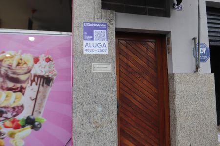 Apartamento para alugar com 90m², 2 quartos e sem vagaEntrada