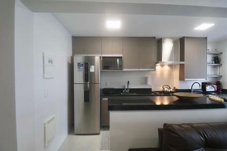 Apartamento para alugar com 77m², 2 quartos e 2 vagas Apartamento para alugar com 77m², 2 quartos e 2 vagasCozinha