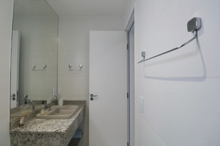 Apartamento para alugar com 77m², 2 quartos e 2 vagas Apartamento para alugar com 77m², 2 quartos e 2 vagasBanheiro Social