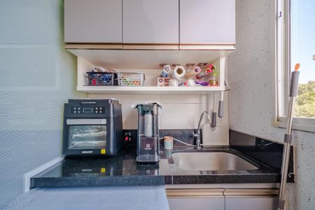 Apartamento à venda com 44m², 2 quartos e 1 vaga Apartamento à venda com 44m², 2 quartos e 1 vagaÁrea de Serviço