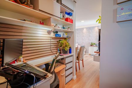 Apartamento à venda com 44m², 2 quartos e 1 vaga Apartamento à venda com 44m², 2 quartos e 1 vagaEscritório