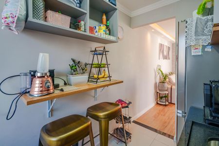 Cozinha de apartamento à venda com 2 quartos, 44m² em Parque Ipe, São Paulo