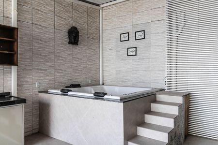 Apartamento para alugar com 168m², 3 quartos e 1 vaga