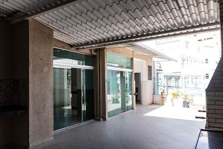 Apartamento para alugar com 168m², 3 quartos e 1 vaga