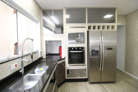 Casa à venda com 284m², 3 quartos e 5 vagasSala / Cozinha