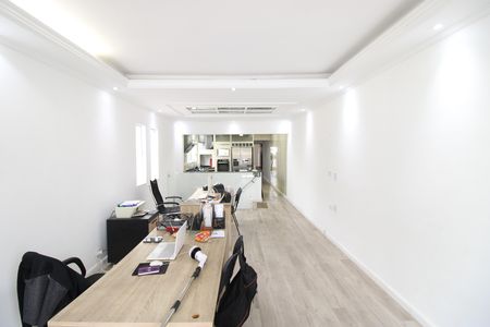 Casa à venda com 284m², 3 quartos e 5 vagasSala / Cozinha