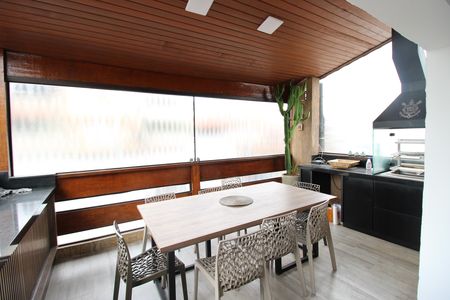 Casa à venda com 284m², 3 quartos e 5 vagasSala / Cozinha