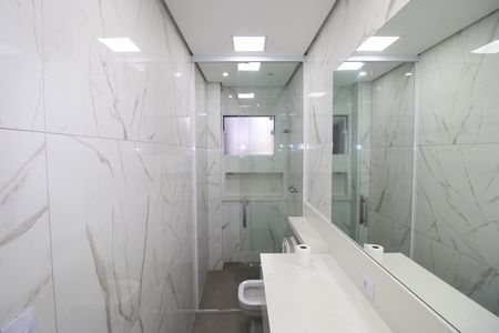 Casa à venda com 284m², 3 quartos e 5 vagasQuarto 1 - Banheiro