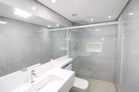 Casa à venda com 284m², 3 quartos e 5 vagasQuarto 2 - Banheiro