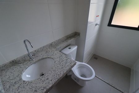 Apartamento para alugar com 59m², 2 quartos e 1 vaga Apartamento para alugar com 59m², 2 quartos e 1 vagaBanheiro da Suíte