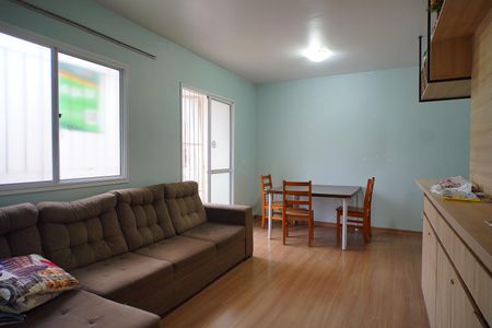Sala de apartamento para alugar com 3 quartos, 77m² em Humaitá, Porto Alegre