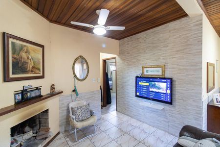 Casa à venda com 165m², 5 quartos e 4 vagas Casa à venda com 165m², 5 quartos e 4 vagasSala
