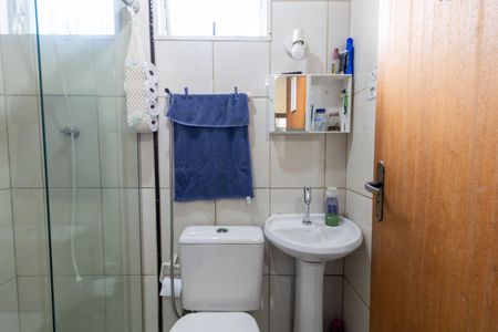 Casa à venda com 165m², 5 quartos e 4 vagas Casa à venda com 165m², 5 quartos e 4 vagasBanheiro