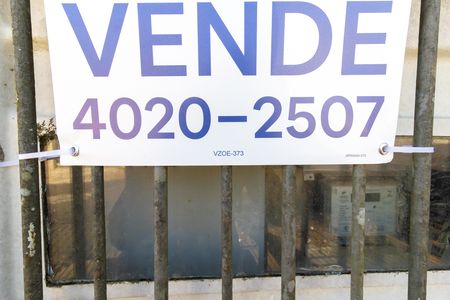 Casa à venda com 165m², 5 quartos e 4 vagas Casa à venda com 165m², 5 quartos e 4 vagasPlaquinha