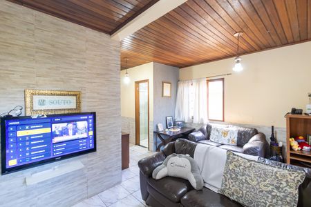Casa à venda com 165m², 5 quartos e 4 vagas Casa à venda com 165m², 5 quartos e 4 vagasSala
