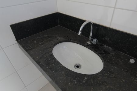 Apartamento para alugar com 69m², 2 quartos e 2 vagasBanheiro da Suite