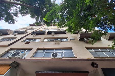 Apartamento à venda com 115m², 3 quartos e sem vaga Apartamento à venda com 115m², 3 quartos e sem vagaFachada