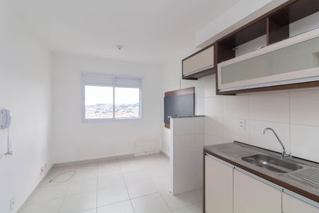 Sala/Cozinha de apartamento para alugar com 2 quartos, 33m² em Colônia (zona Leste), São Paulo