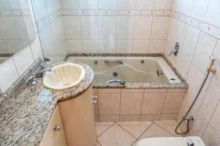 Apartamento à venda com 97m², 3 quartos e 1 vaga Apartamento à venda com 97m², 3 quartos e 1 vagaBanheiro