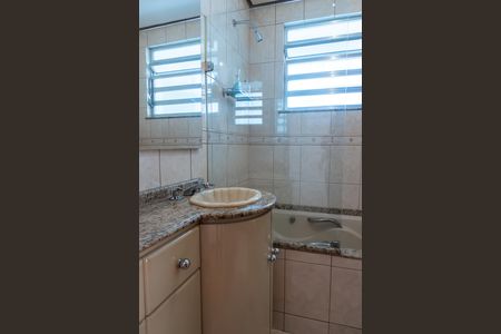 Apartamento à venda com 97m², 3 quartos e 1 vaga Apartamento à venda com 97m², 3 quartos e 1 vagaBanheiro