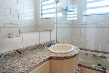 Apartamento à venda com 97m², 3 quartos e 1 vaga Apartamento à venda com 97m², 3 quartos e 1 vagaBanheiro