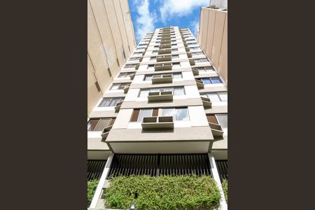 Apartamento à venda com 97m², 3 quartos e 1 vaga Apartamento à venda com 97m², 3 quartos e 1 vagaFachada