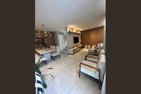 Casa à venda com 3 quartos, 207m² em Heliópolis, Belo Horizonte
