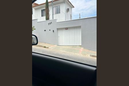 Casa à venda com 3 quartos, 207m² em Heliópolis, Belo Horizonte