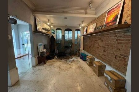 Casa à venda com 206m², 8 quartos e 2 vagas