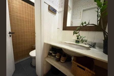 Casa à venda com 206m², 8 quartos e 2 vagas
