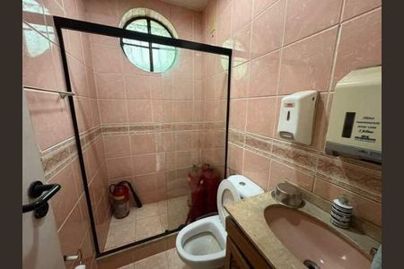Casa à venda com 206m², 8 quartos e 2 vagas