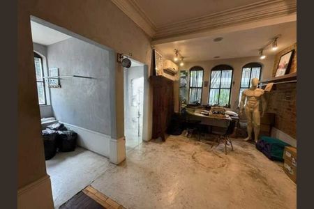 Casa à venda com 206m², 8 quartos e 2 vagas