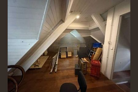 Casa à venda com 206m², 8 quartos e 2 vagas